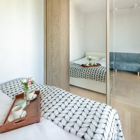 Apartment Unique With Balcony And Parking By Renters Krakow