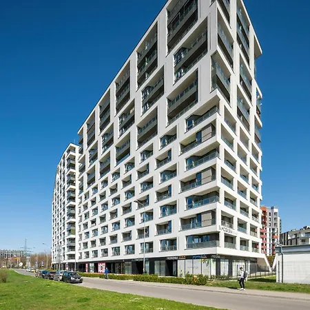 Unique With Balcony And Parking By Renters Apartment